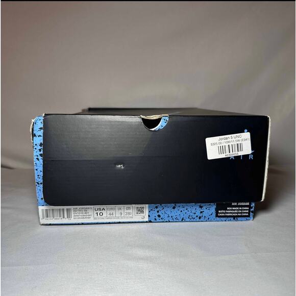 Size 10 - Nike Air Jordan 5 Retro SE UNC Men's Shoes - Picture 9 of 11